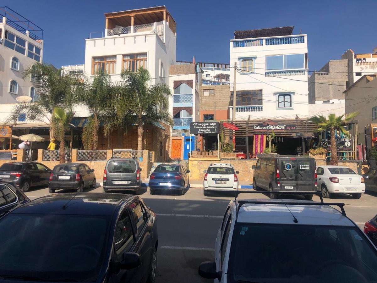 Surf & Skate Pansiyon Taghazout Dış mekan fotoğraf