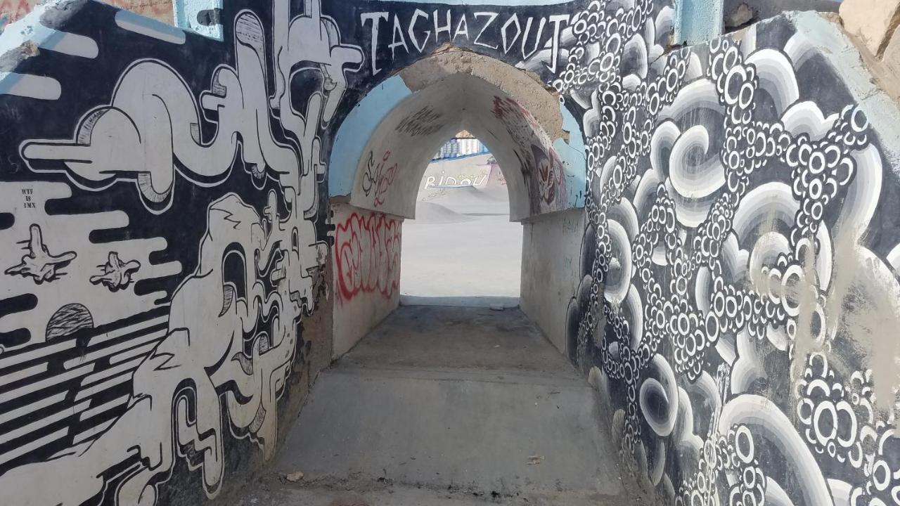 Surf & Skate Pansiyon Taghazout Dış mekan fotoğraf